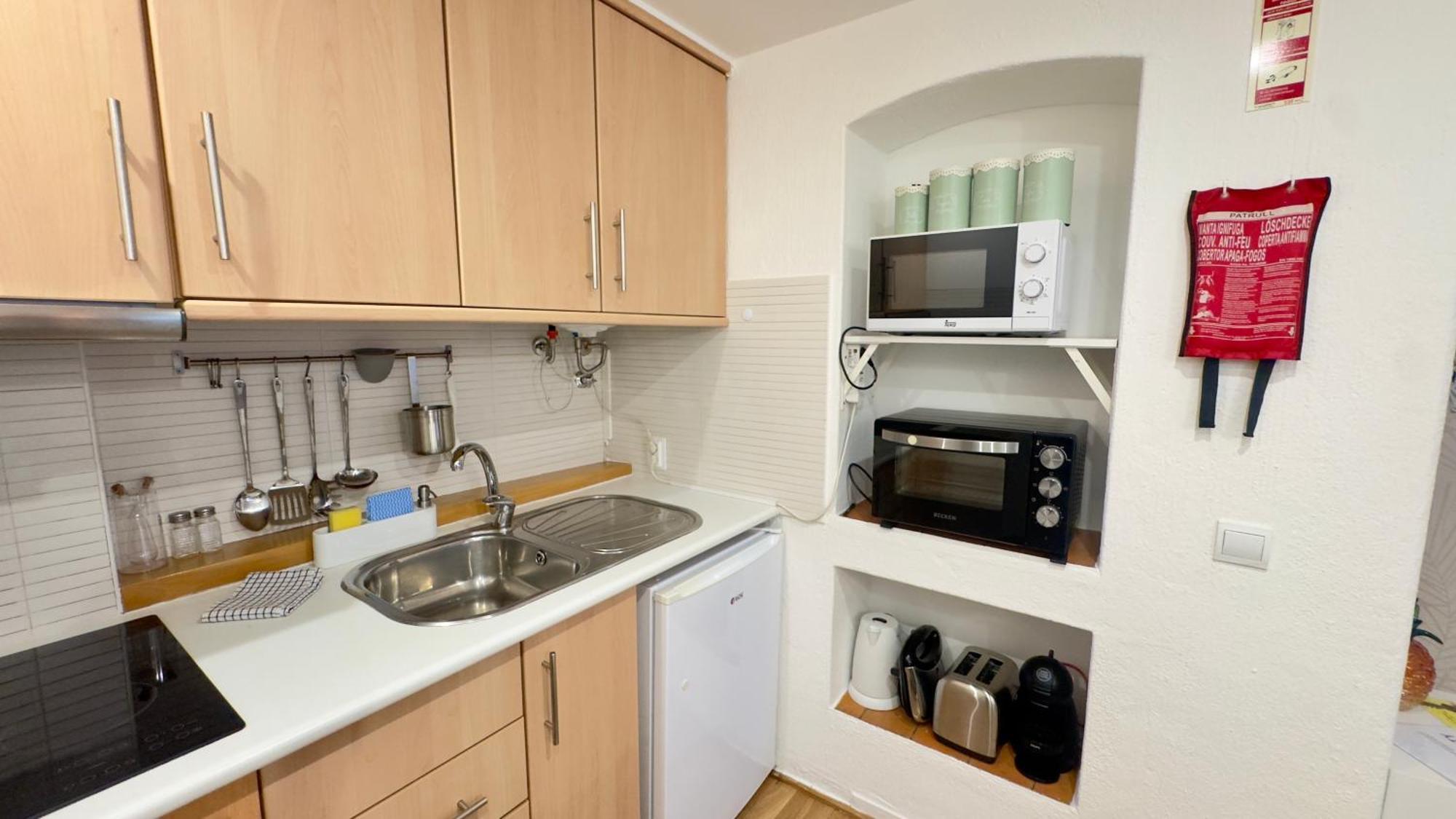 Cozy And Stylish Studio Apt Just 800M From The Beach - New On Booking! 알부페이라 외부 사진